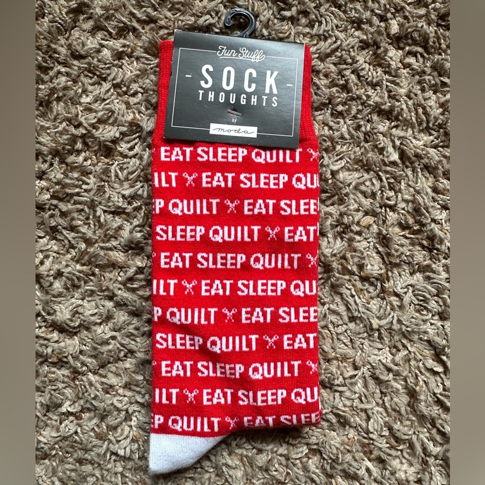 NWT Women’s Moda ’Eat, Sleep, Quilt’ Socks; Red/White; One Size Fits Most’